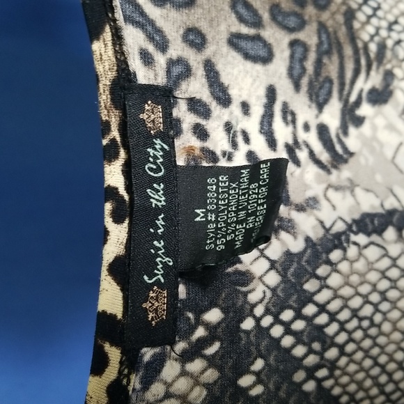 Animal Print Blouse Size M - Picture 4 of 9